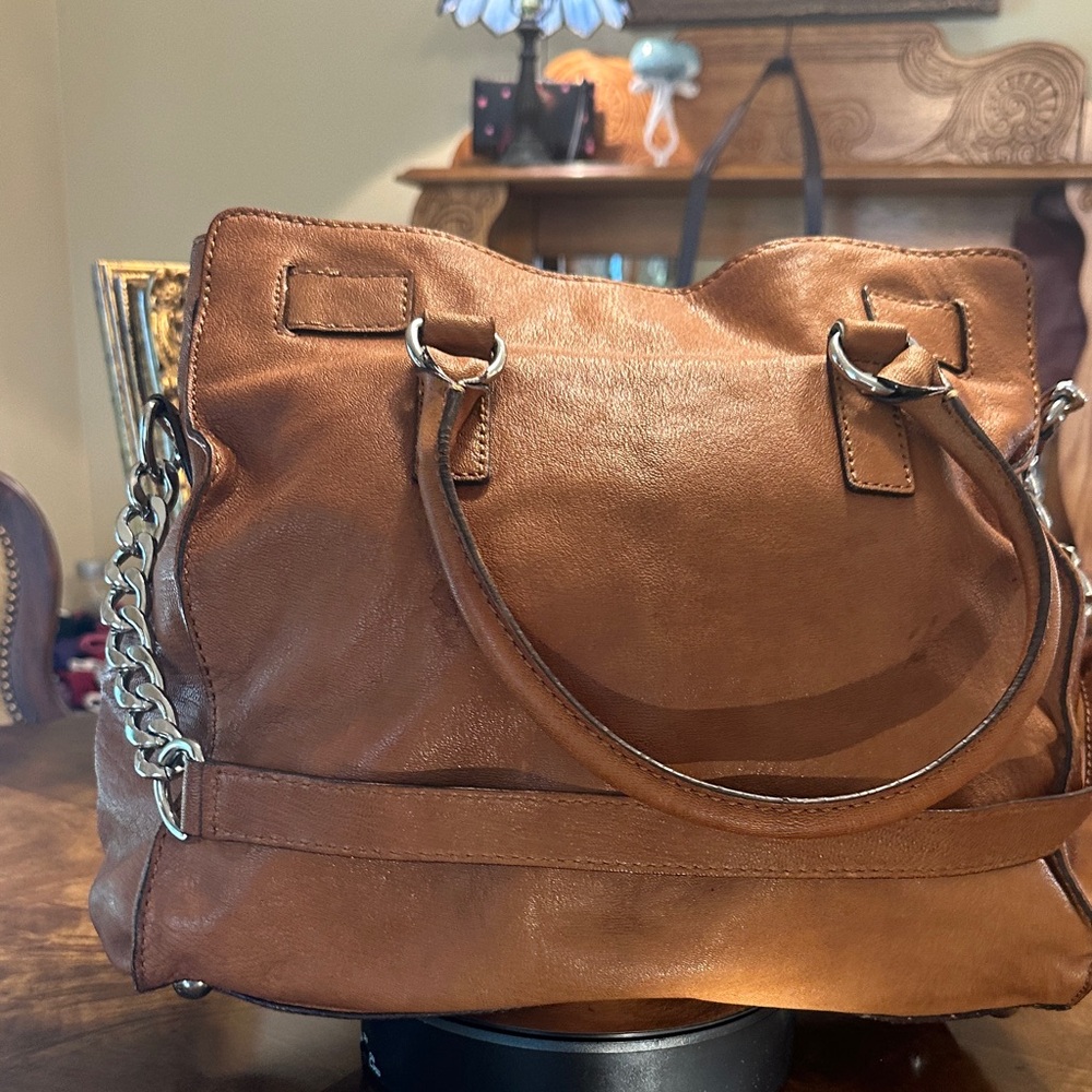 Micheal Kors Hampton Bag!! Still sells for 100-250
This bag keeps its value! - Picture 6 of 10